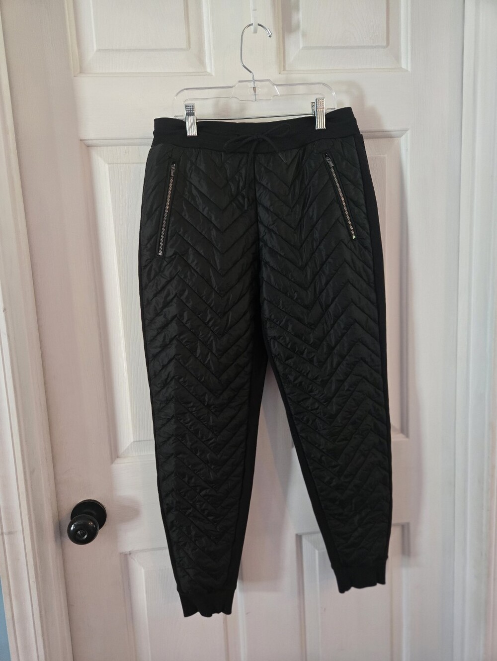 Athleta Solstice Black Quilted Joggers 2P - Picture 1 of 8